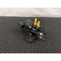 Блок клапанов пневмоподвески Land Rover Range Rover L322 2004 RVK000040