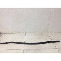 Уплотнитель капота Skoda Skoda Rapid 2012-2020 5JA823723A