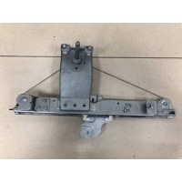 Стеклоподъемник механ. задний правый Renault Renault Duster 2012> 827208112R