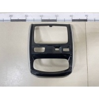 Рамка магнитолы Nissan Nissan Terrano (D10) 2014> 682601379R