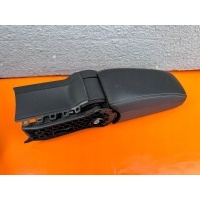 Skoda rapid 6v0864207a подлокотник оригинал европа