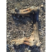 Балка подвески передняя (подрамник) Volkswagen Passat B5 2000