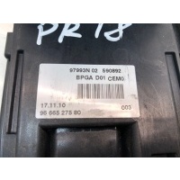 Блок предохранителей Citroen C4 Picasso 2011 9666527580