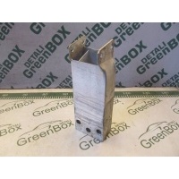Кронштейн усилителя переднего бампера левый Mercedes CLA C117 2013 A2466200495