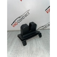 кожух замка багажника Skoda Octavia A7 2014 5E5827520