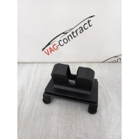 кожух замка багажника Skoda Octavia A7 2015 5E5827520