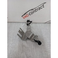 Кронштейн Audi A6 C6 2010 06E971497G