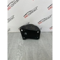 Кронштейн балки Volkswagen Polo 2011 6RU501546