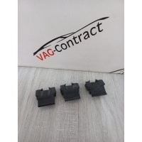 Крепёж торпедо Audi A5 2011 4D0857949A