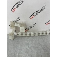 Кронштейн обшивки стойки Volkswagen Touareg 1 рест 2008 7L0880675