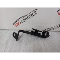 Кронштейн датчика детонации Audi Q7 2007 079905471D