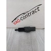 Демпфер бардачка Volkswagen Golf 6 2010 1K0858309B