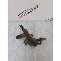 Кронштейн Volkswagen Passat B6 2007 3C0971858B