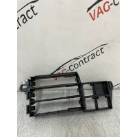 Крепление блока предохранителей Audi Q7 2007 4L0971845A
