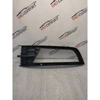 Накладка противотуманной фары Skoda Octavia A7 2014 5E0807682