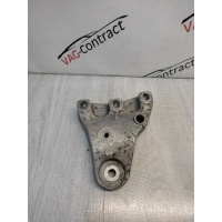 Кронштейн двигателя Skoda Fabia 2013 6R0199185B