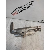 Крепление аккумулятора Skoda Octavia A7 2015 5Q0803219C