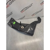 Кронштейн Audi A4 B7 2007 8E1857319
