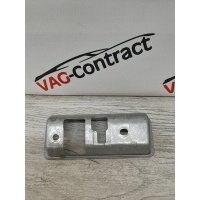 Кронштейн ручки багажника Audi Q3 8U 2012 4G5827229