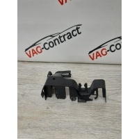 Кронштейн Audi Q3 8U 2012 3C0971830