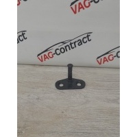 Ответная часть замка багажника Volkswagen Jetta 6 2012 5C6827507B