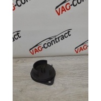 Крышка маслоотделителя Volkswagen Jetta 6 2012 03C103464D