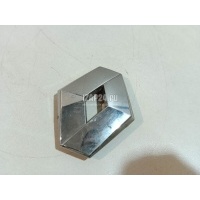 Эмблема на крышку багажника Renault Duster 2012 908898936R