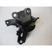 Лапа подушка toyota avensis 2 , 0d t27