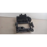 кронштейн блока предохранителей нижний BMW X1 F48 2017 61139379323