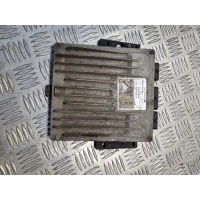 Блок управления двигателя 8200513076