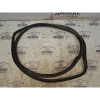 уплотнитель багажника Audi A4 (B8) 2007-2015 2008 8K9827705E