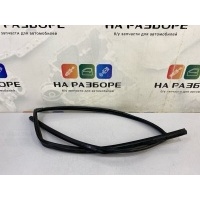 уплотнительная резинка стекла двери TOYOTA AURIS E150 2007 68142-12270