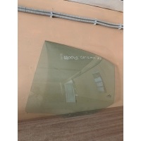 Стекло заднее левое Carisma Mitsubishi MR720214 MR720214