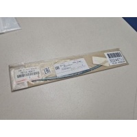 Уплотнитель молдинга передней двери Lexus LX 470 1998-2007 7579460011