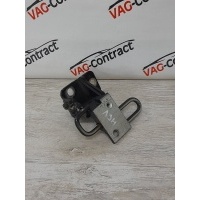 Петля двери нижняя Volkswagen Passat B7 2011 3C8833411B