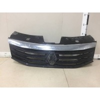 Решетка радиатора Renault Renault Sandero 2009-2014 8200798524