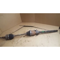 Hyundai ix35 2 , 0 бензин привод правый 49560 - 2s250