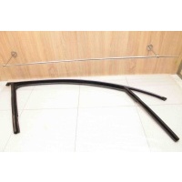 Уплотнитель стекла двери передней правой Skoda Superb 2008-2015 С хром. 3T0837432E