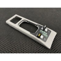 Накладка салона Land Rover Range Rover L322 2004 FJV000254LYU