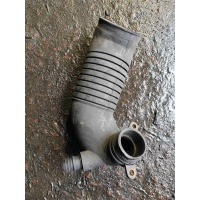Патрубок воздушного фильтра Volkswagen Passat B5 GP 2003 8D0129615K