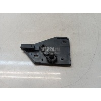 Кронштейн ручки открывания капота VAG Amarok 2010 7L0823633F
