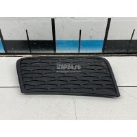 Заглушка бампера правая Land Rover Range Rover Evoque (2011 - 2018) LR057396
