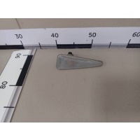 Повторитель на крыло Renault Renault Sandero 2009-2014 8200602765
