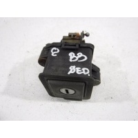 Замок багажника Volkswagen Passat B3 (1988—1997) 357827571