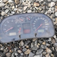Спидометр zagar volkswagen гольф 4 бора 1j0920822a