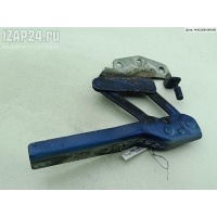 Петля капота правая Volkswagen Passat B6 2005 3C0823302C