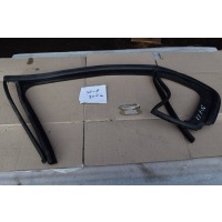 уплотнитель Volkswagen Passat B6 2009 3C5845211
