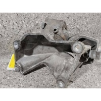 Кронштейн Кпп ЛЕВЫЙ , С ПОДУШКОЙ. передний привод. Audi A6 4A/C4 1996 4A0399113D