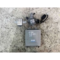Блок управления двигателем Mitsubishi Space Runner 1 1997 MD332302