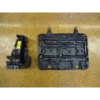 Land cruiser 120 2005 год ключи домкрат колёса
